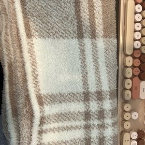 NWT- Barefoot Dreams Scarf - Cream/Tan